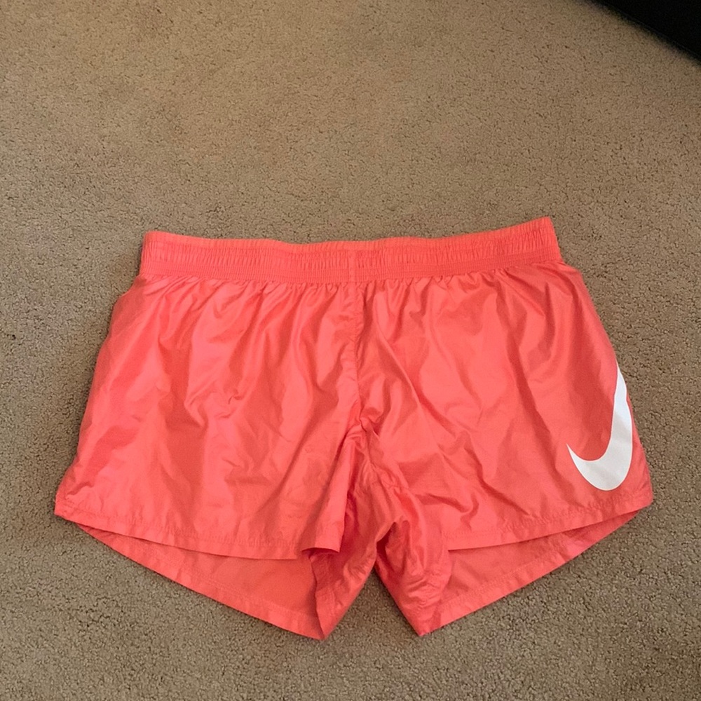 Nike shorts size medium